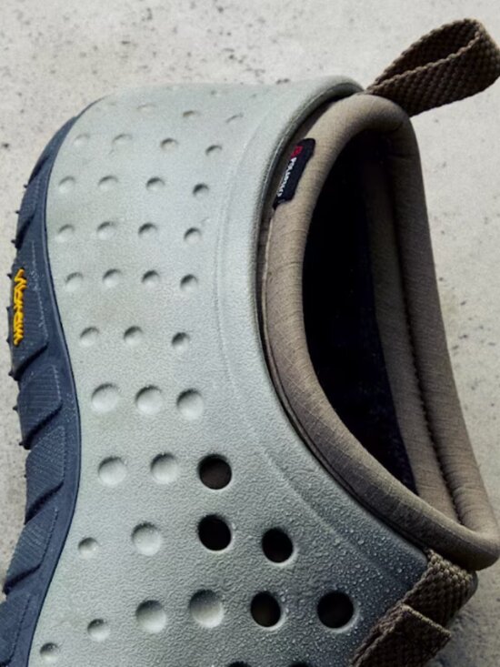 CROCS Other - NIB NWT Crocs Tembo II with Polartec liner, Elpehant/Carbon